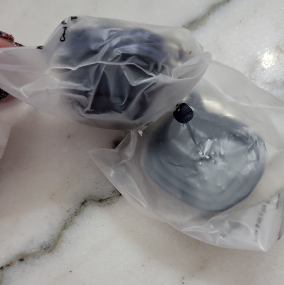 3 Tupperware Keychains - Picture 4 of 4